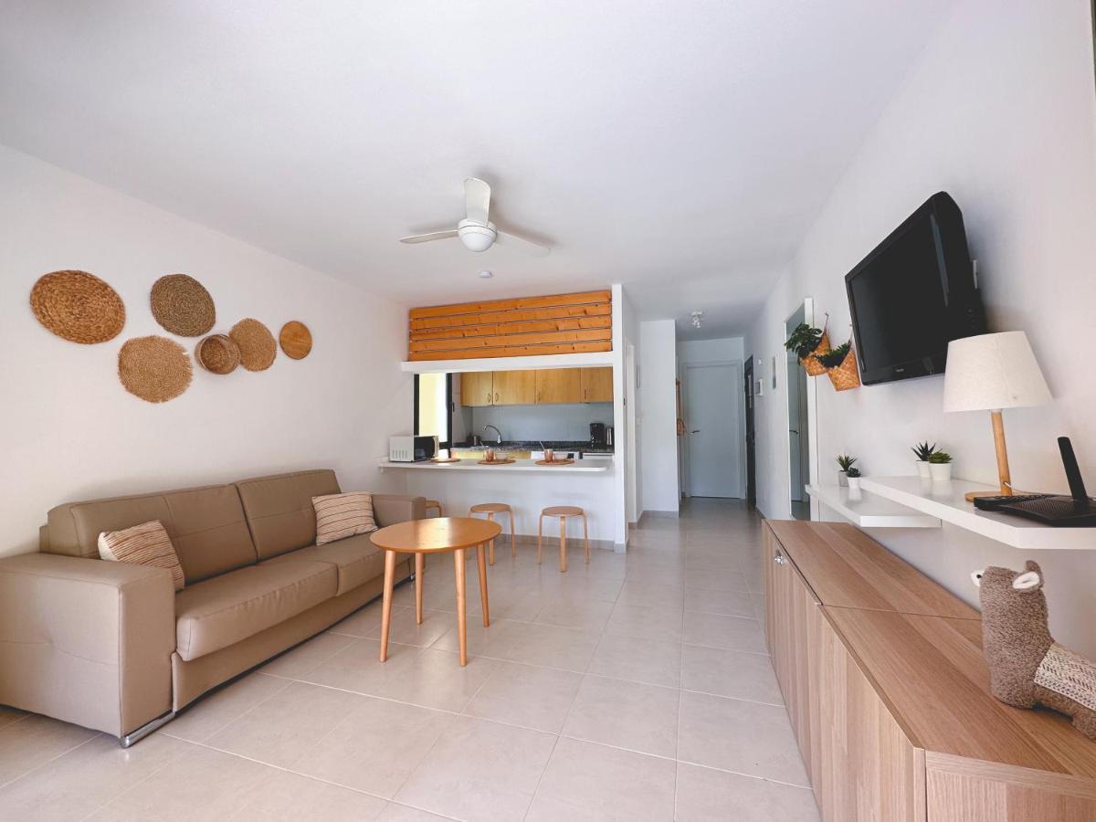 Seaside Apartment Corralejo : A Cozy Holiday Home In A Peaceful Well Located Green Complex Exteriör bild