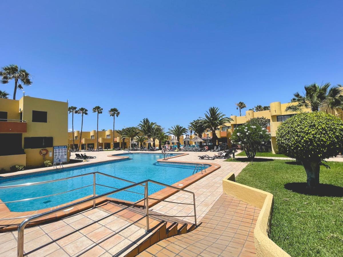 Seaside Apartment Corralejo : A Cozy Holiday Home In A Peaceful Well Located Green Complex Exteriör bild