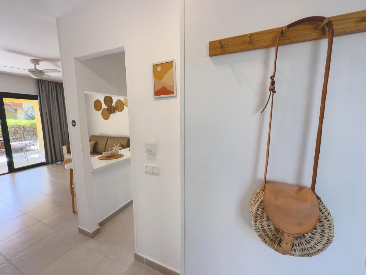 Seaside Apartment Corralejo : A Cozy Holiday Home In A Peaceful Well Located Green Complex Exteriör bild